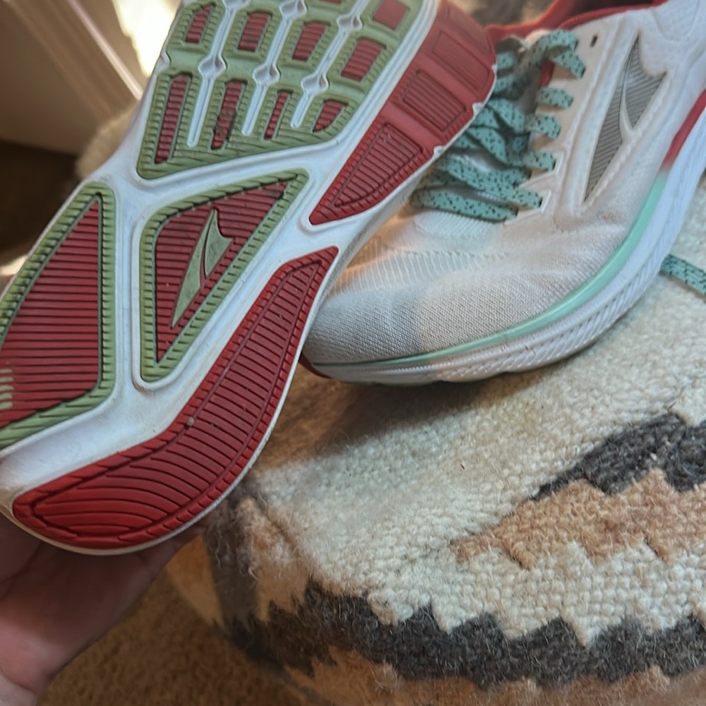 Altra Women's Escalante 3 Running Shoes in White, Teal & Pink - Picture 4 of 6